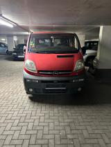 Opel Vivaro - gebrauchte Opel Vivaro aus dem Jahr 2003