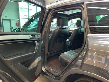 Volkswagen Touareg 4.2 TDI 4-Motion DSG *NAVI*ACC*AHK*LED*