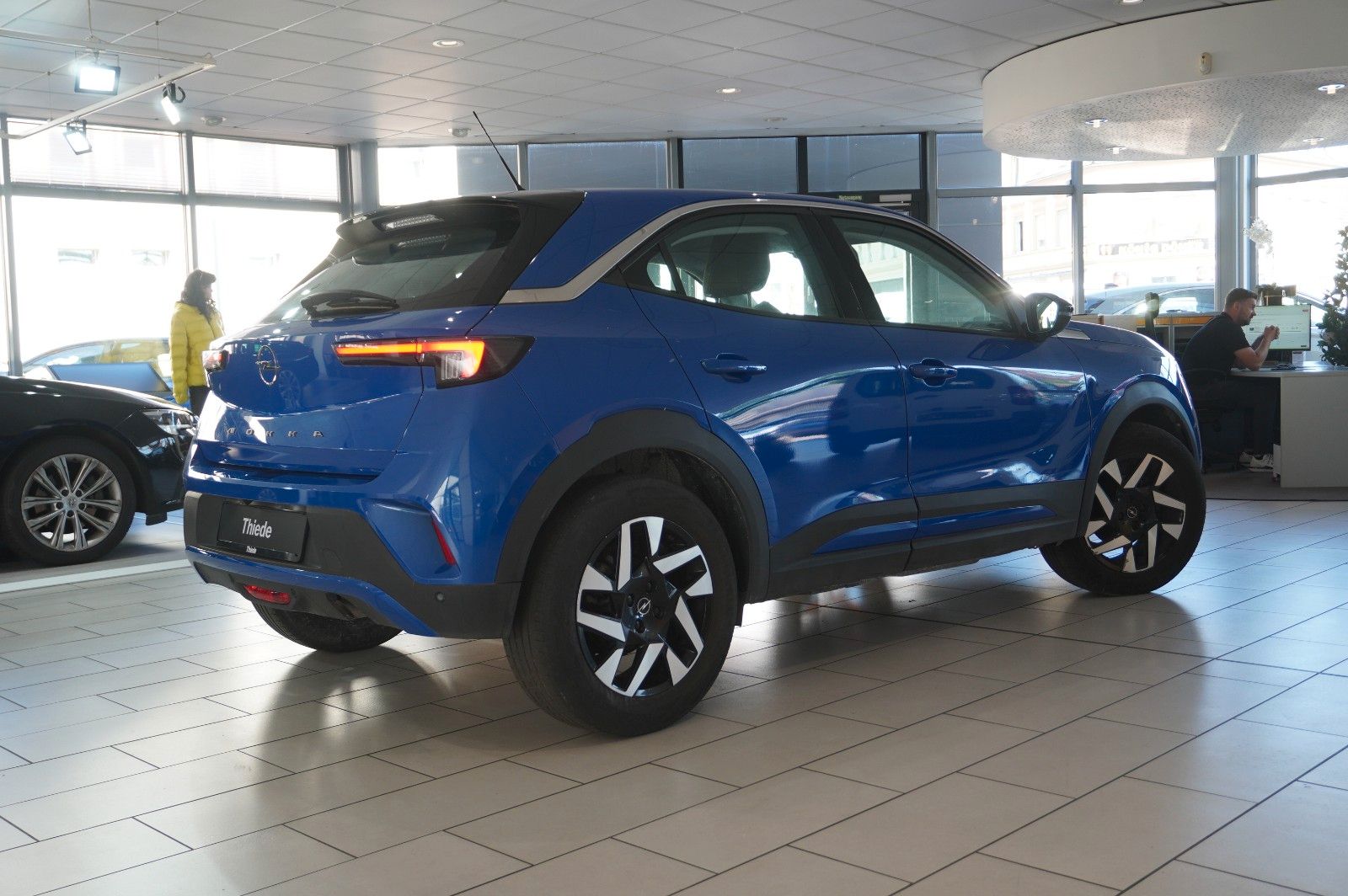 Fahrzeugabbildung Opel Mokka ELEGANCE 1.2T NAVI/LED/KAMERA/SPORT/SH/DAB