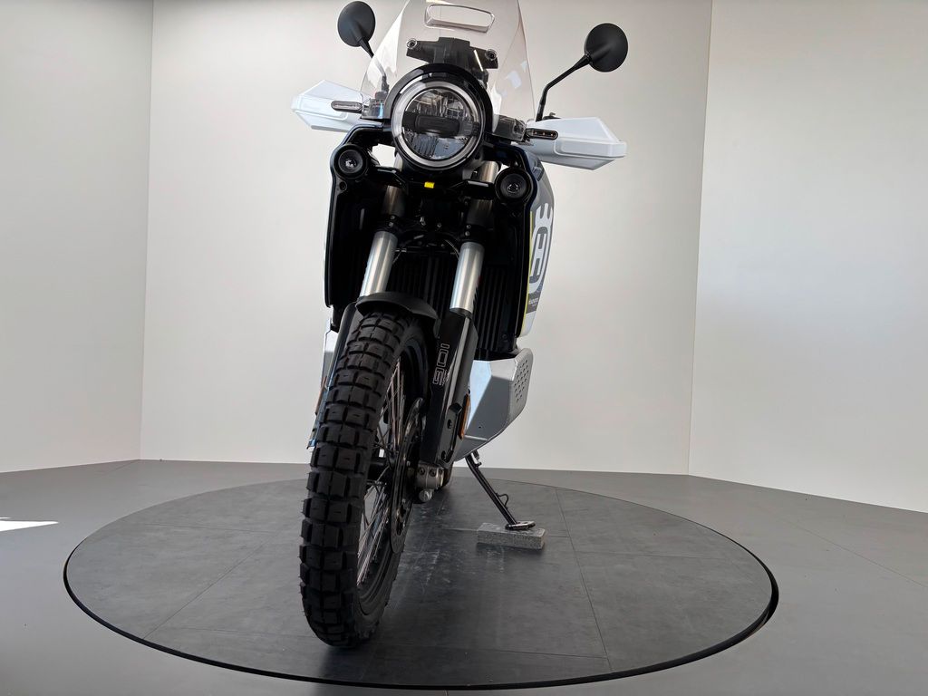 Fahrzeugabbildung Husqvarna NORDEN 901 EXPEDITION *1. HAND *SEHR GEPFLEGT