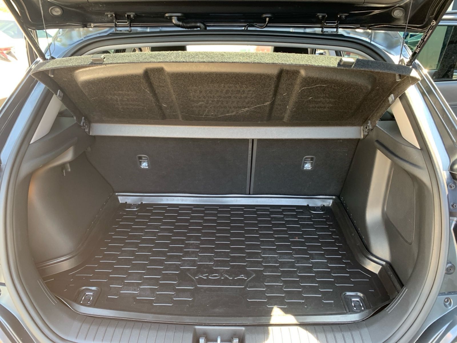 Fahrzeugabbildung Hyundai Kona 1.6 DCT Premium 4WD AHK Schiebedach Krell N