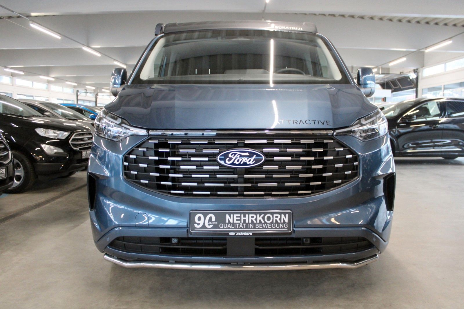 Fahrzeugabbildung Bürstner Ford COPA Attractive L1 Titanium MARKISE