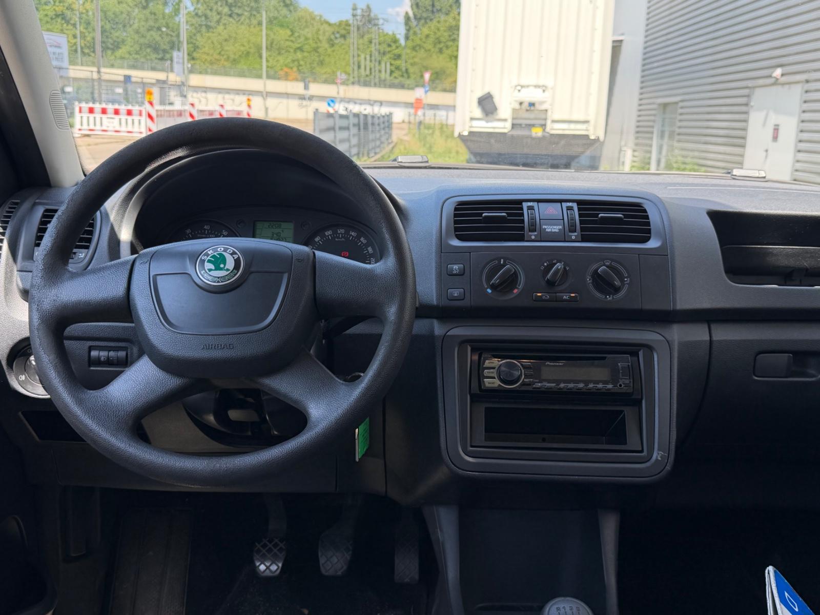 Skoda Roomster 2012 — photo 13