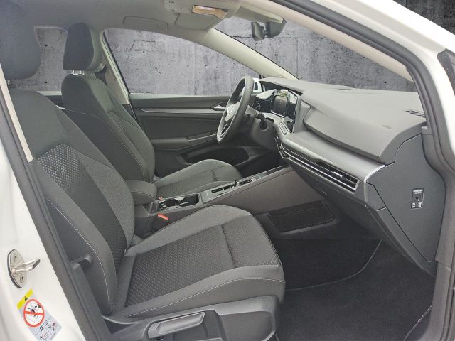 Golf VIII 2.0TDI Aut. Life Kamera IQ Drive LED