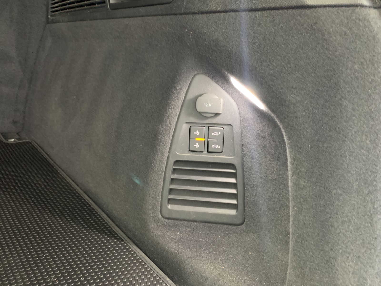 Fahrzeugabbildung Volkswagen Touareg R-Line*4Motion*Leder*AHK*STHZ*Cam*