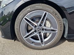 Fahrzeugabbildung Mercedes-Benz C 300d Lim. AMG-Line Navi LED SiHz ACC PDC 360°