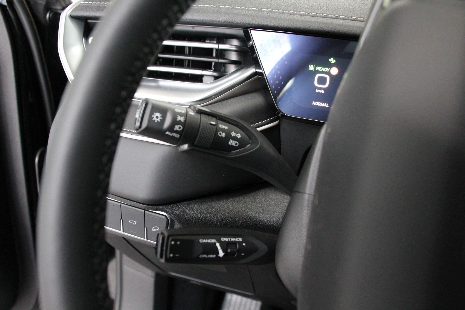 Fahrzeugabbildung GWM Wey 05 PHEV AWD Premium