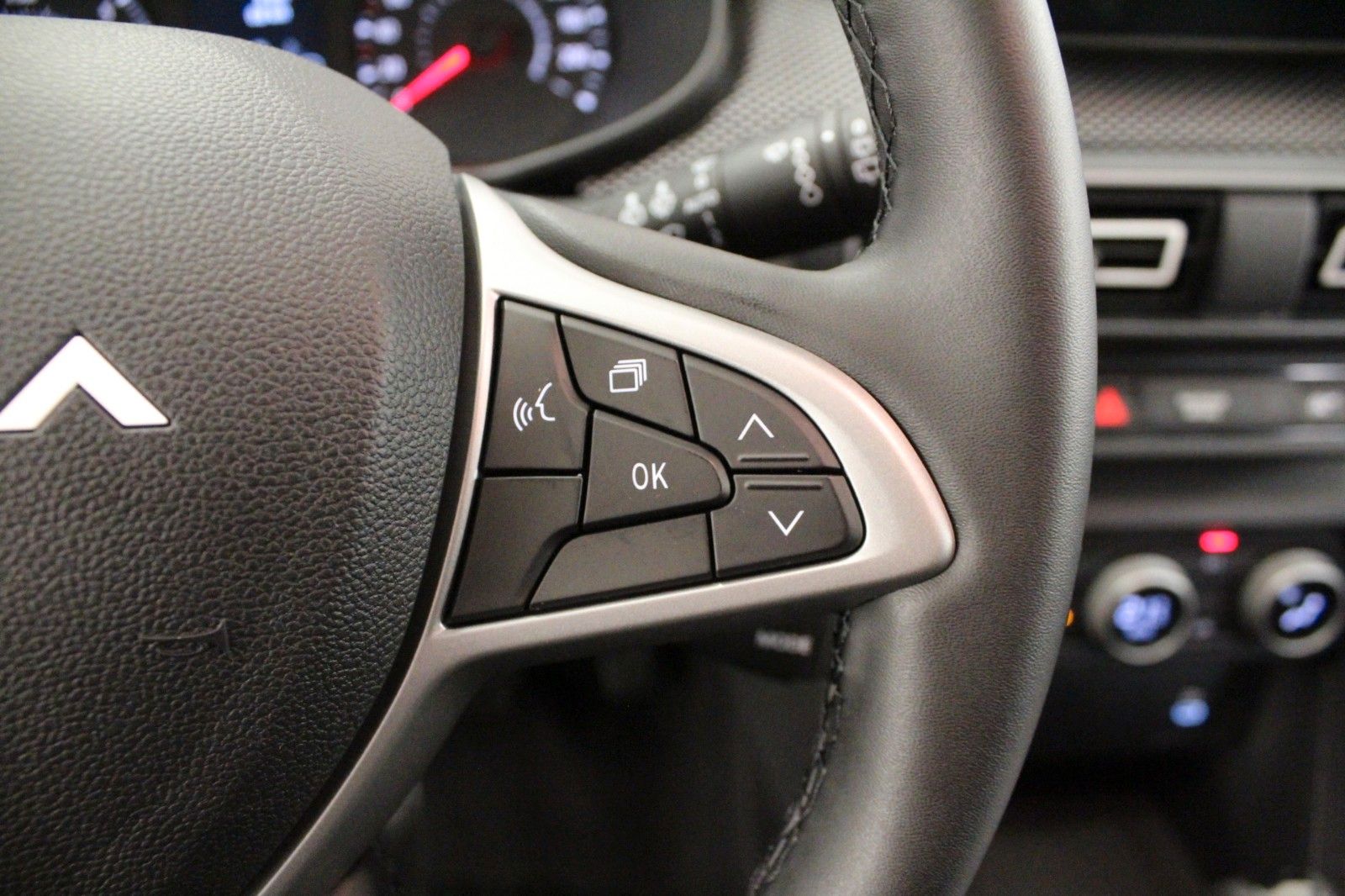 Fahrzeugabbildung Dacia Sandero TCe 90 auto Journey *Komfort-Paket*Sitzh