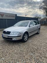 Skoda Octavia 2.0 TDI Elegance Automatik - Skoda Octavia aus 2006: Elegance