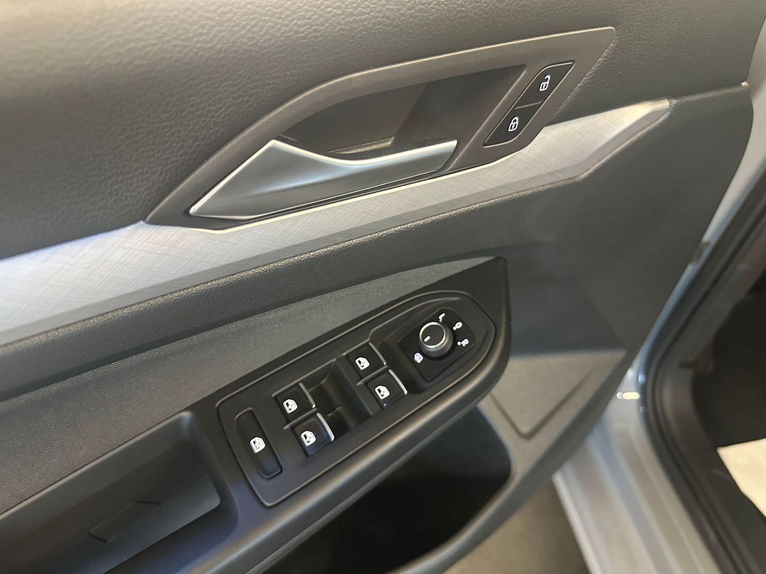 Volkswagen Golf Life ACC LED Navi PDC SHZ SpurW Virtual LM, миниатюра 19