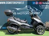 Piaggio MP3 400 CARBON - PIAGGIO MP 400