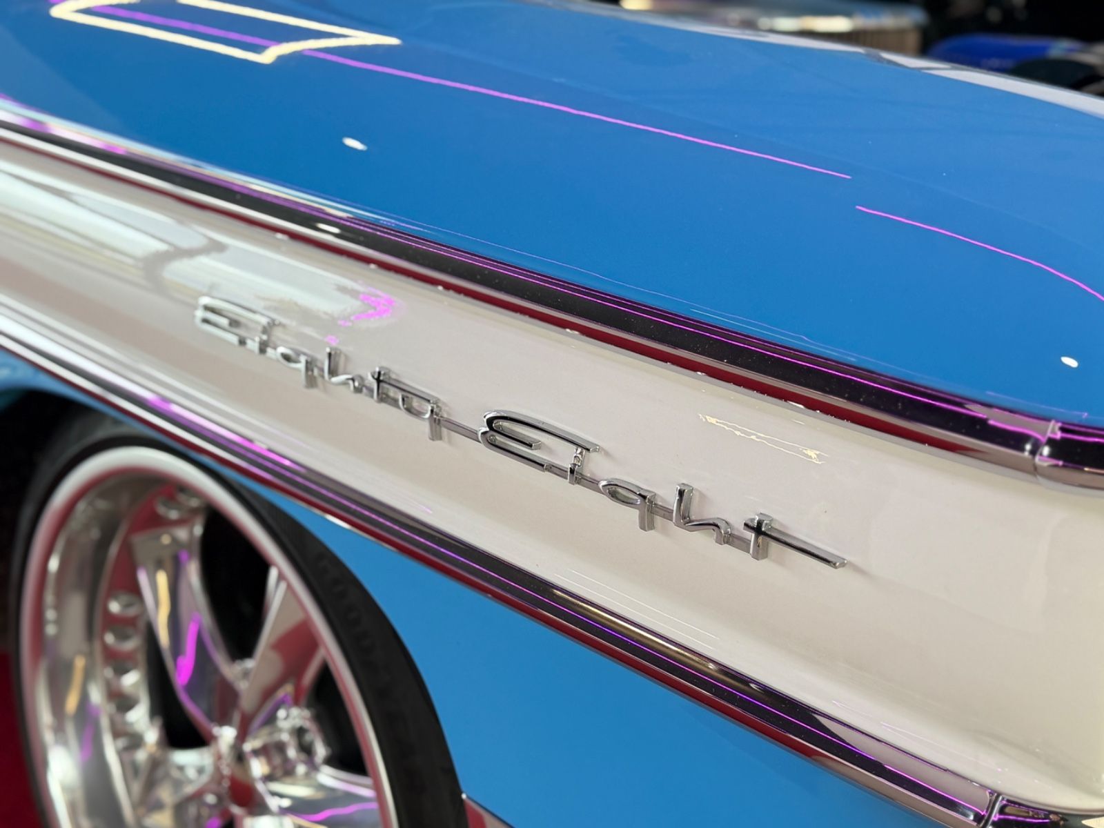 4-Door Holiday Sedan Super 88