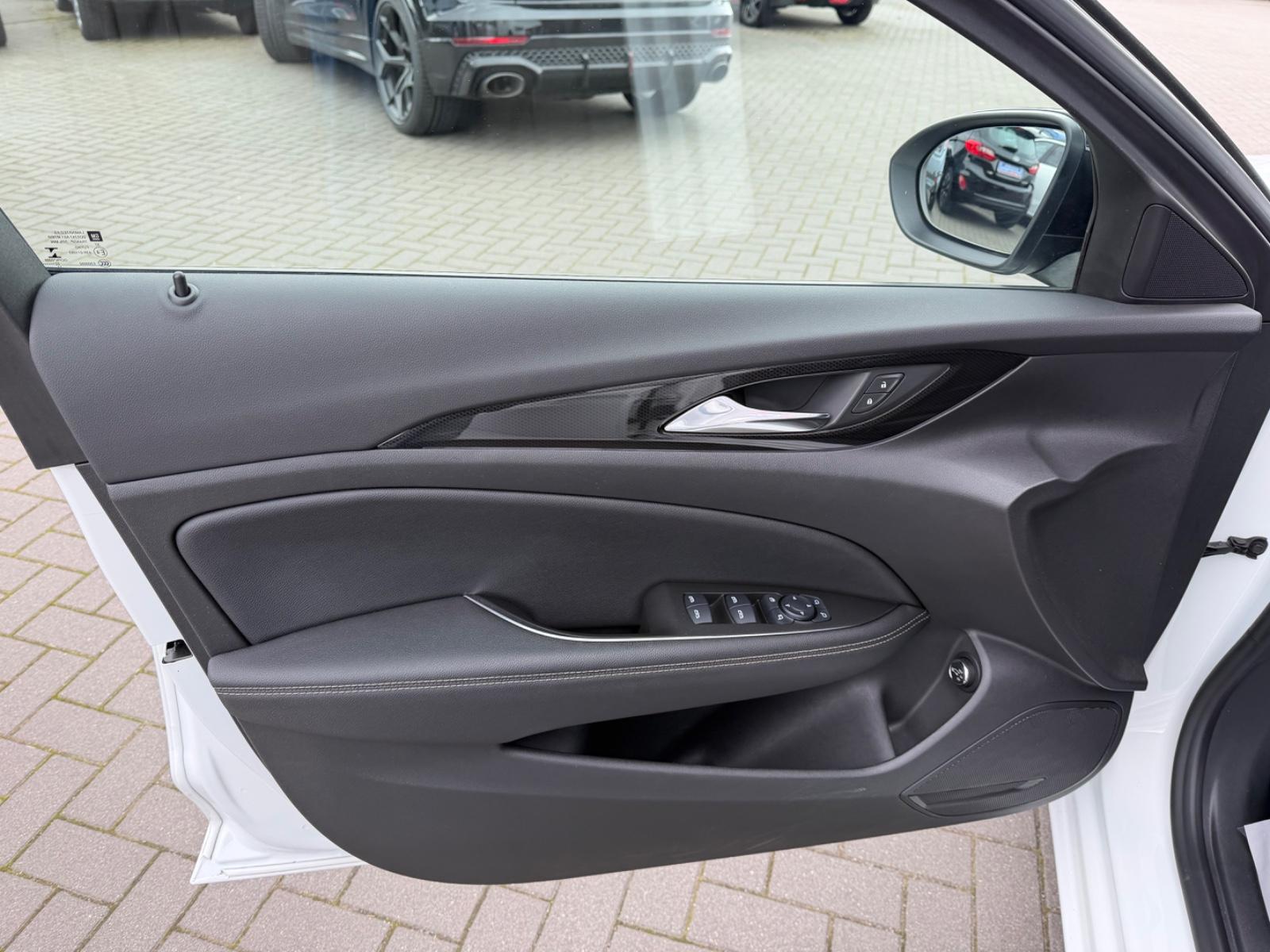 Opel Insignia B Sports Tourer Business AUTOMATIK*LED