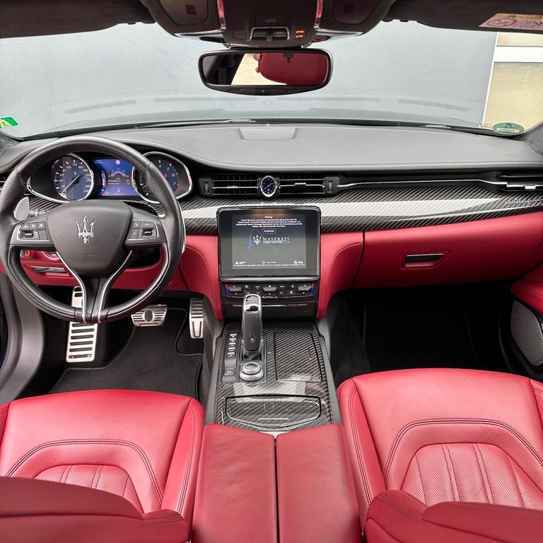 Maserati Quattroporte