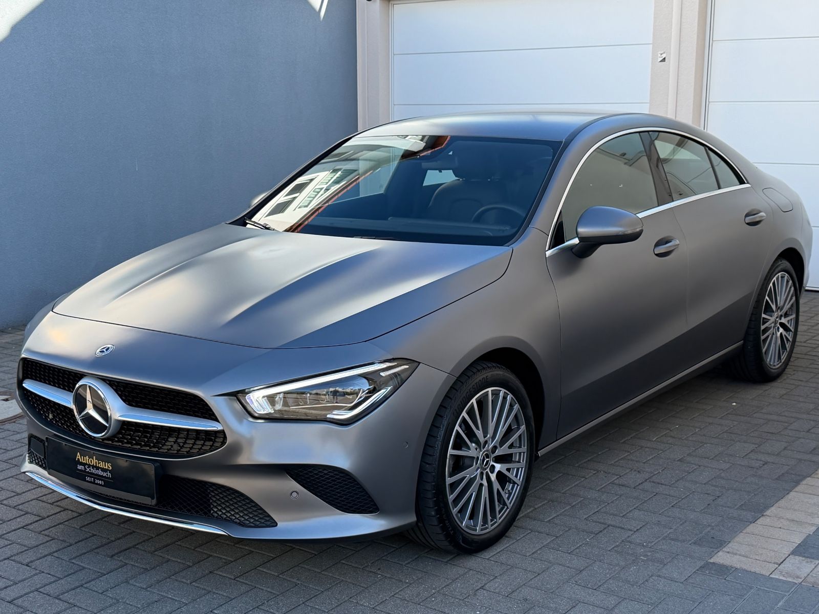 MERCEDES-BENZ CLA 180°MAGNO LACK°Multi Beam°T-Leder°Navi°MBUX°