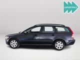Volvo V50 2.4 Momentum | AHK - Volvo V50 Momentum mit Benzin-Antrieb
