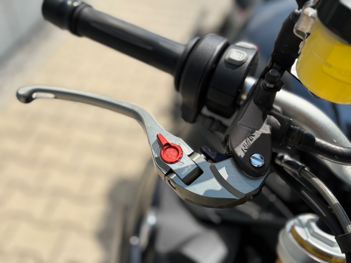 Fahrzeugabbildung BMW S 1000 R Sport- und Dynamik Paket Akrapovic, Frä