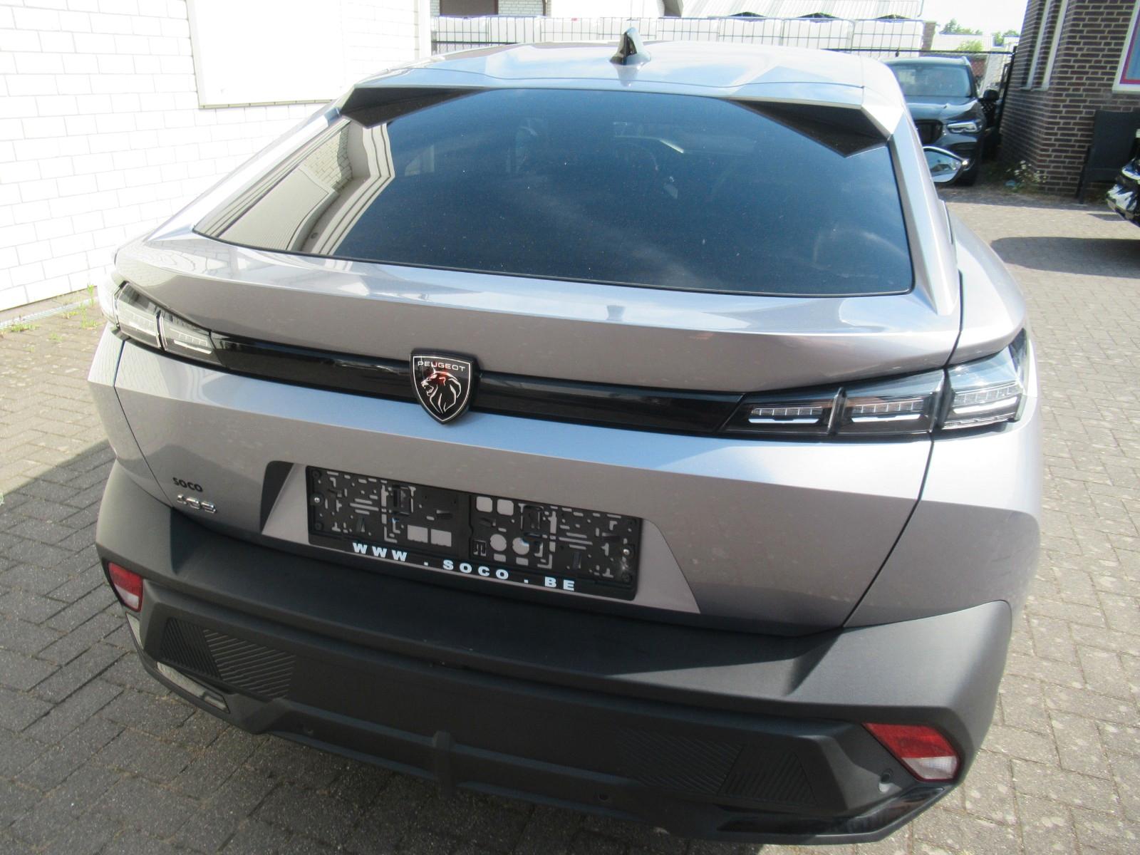 Peugeot 408 PureTech130 EAT8 Allure Teilleder Navi SitzH
