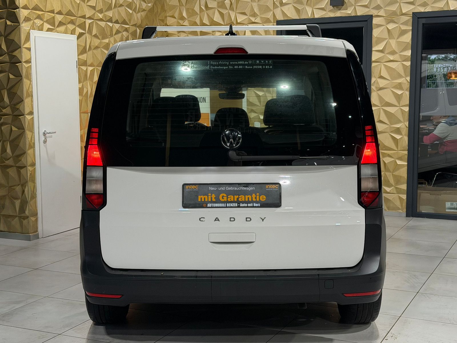 Fahrzeugabbildung Volkswagen Caddy /5-SITZER/BLUETOOTH/AUTO-HOLD/ACC