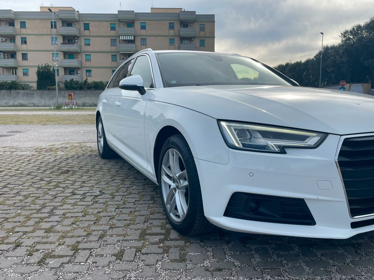Audi A4 Avant 35 TDI S tronic Sport imagem 3