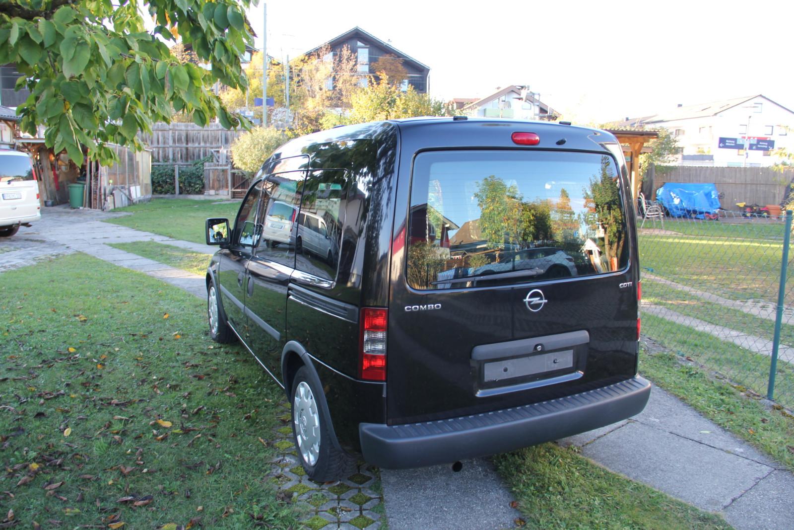 Opel Combo 2009 — photo 23