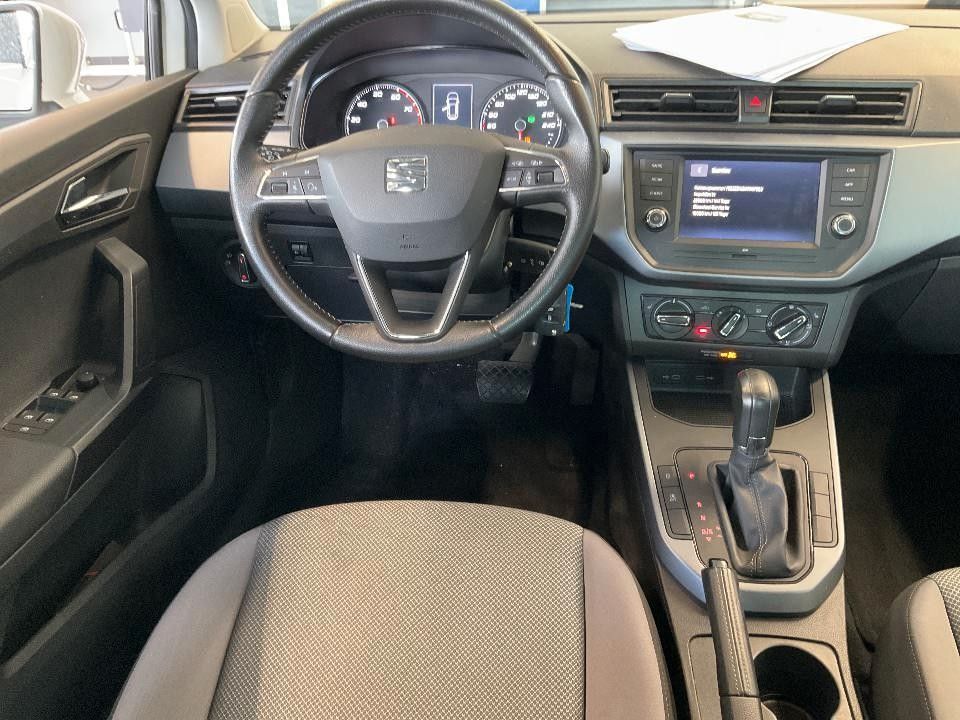 Fahrzeugabbildung SEAT Arona Style TSI DSG AHK SITZHEIZUNG ALU 1.HAND