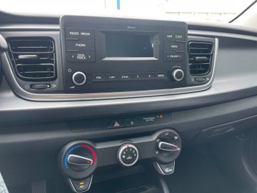 Fahrzeugabbildung Kia Rio Edition 7, Sitzheizung, PDC, DAB