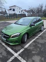 Mercedes-Benz A-Klasse 220d 4Matic 7G-Tronic Urban 