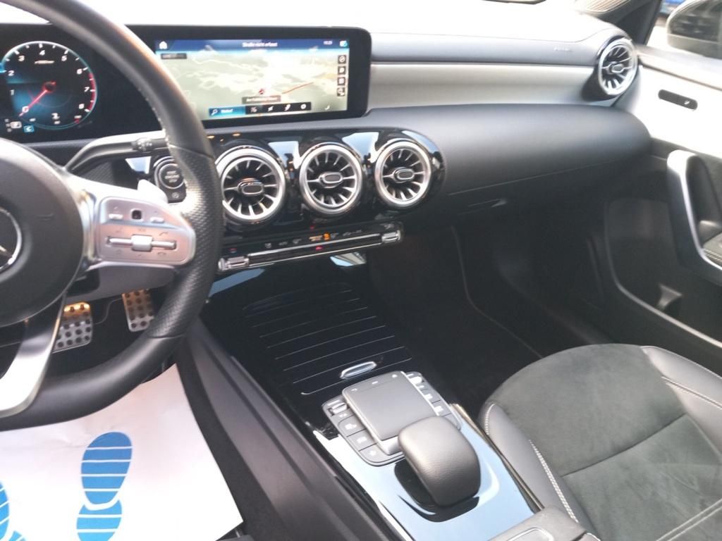 Fahrzeugabbildung Mercedes-Benz A 200 Kompaktlimousine AMG Line*Night Paket*LED