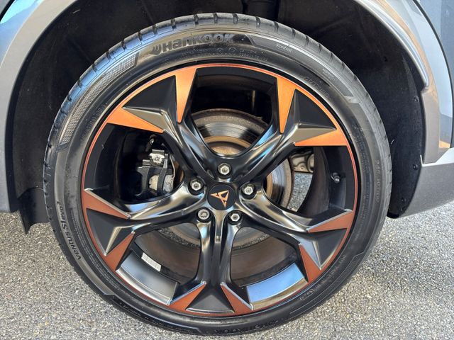 Formentor VZ 1,4 e-HYBRID *AHK+PANO+LED+NAVI+KAM