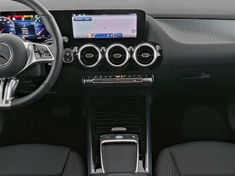 Fahrzeugabbildung Mercedes-Benz B 180 Progressive Adv.*Kamera*LED*Easy-Pack*MBUX