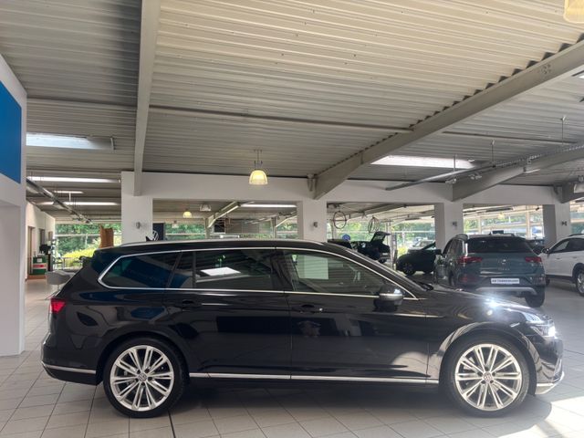 Passat Variant 4Motion 2.0 TDI*Navi*APP*AHK*Pano
