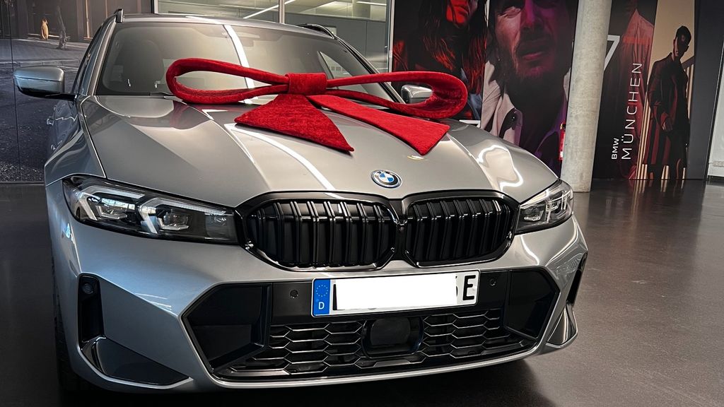 BMW 330