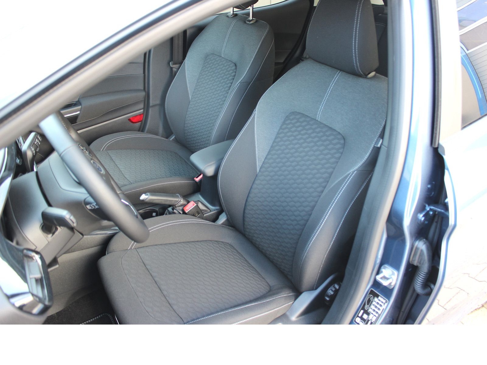 Fahrzeugabbildung Ford Fiesta Titanium
