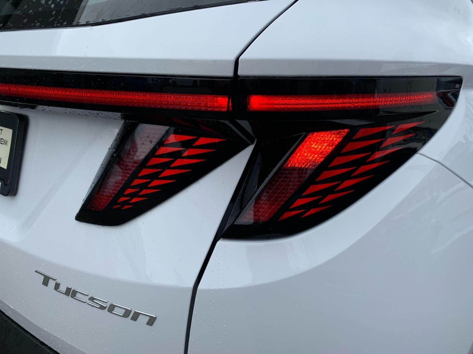 Fahrzeugabbildung Hyundai TUCSON 1.6 T-GDI Select Design-Paket Navi LED