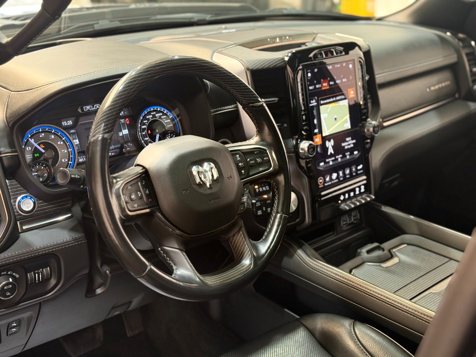 Fahrzeugabbildung Dodge RAM 1500 LIMITED NIGHT CREW CAB 4x4