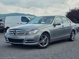 Mercedes-Benz C 200 C Limousine C 200 CGI BlueEfficiency - Mercedes-Benz C-Klasse: Blueefficiency
