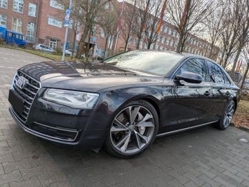 Audi A8 - 1