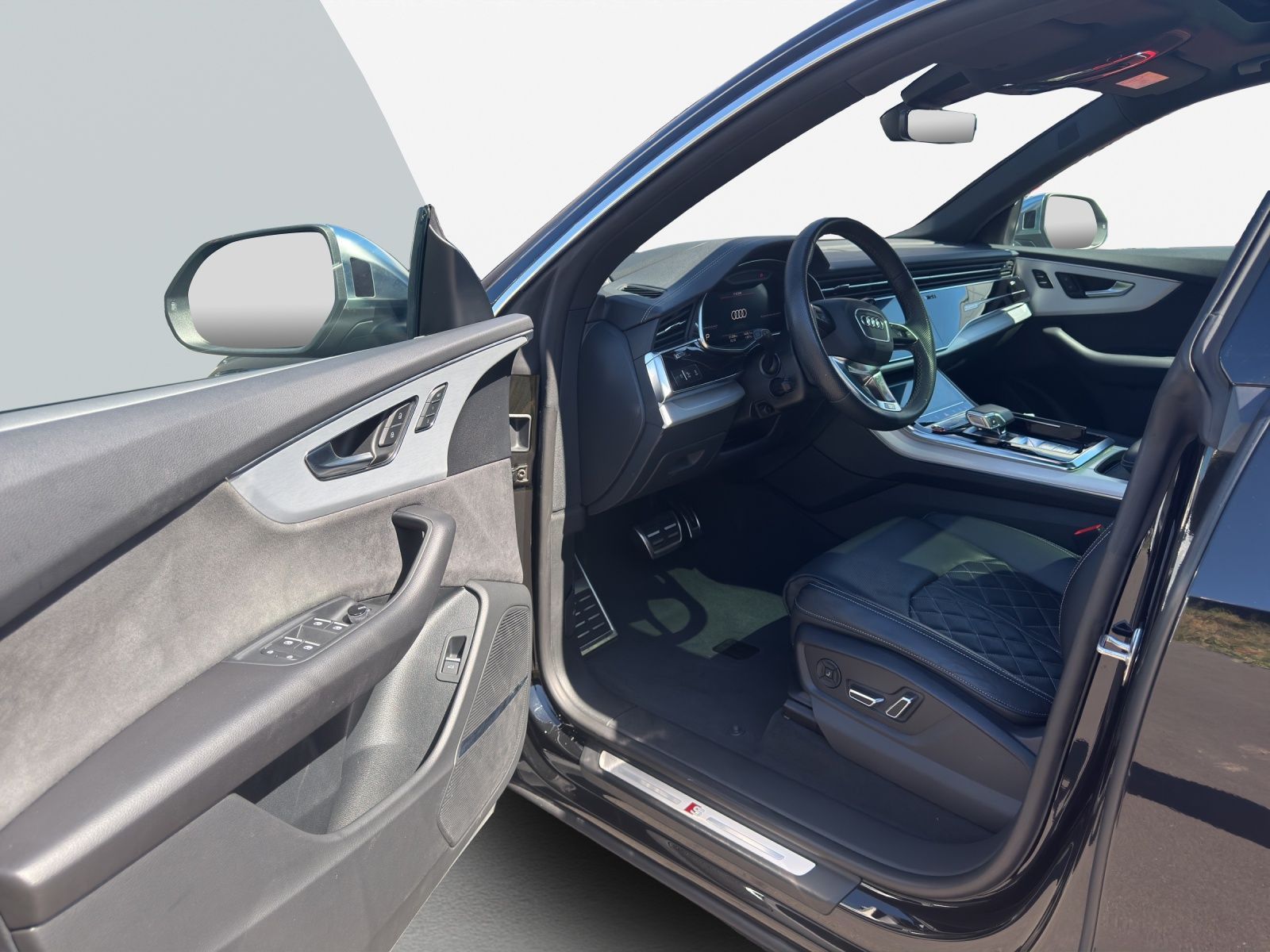 Audi SQ8 - Bild 14