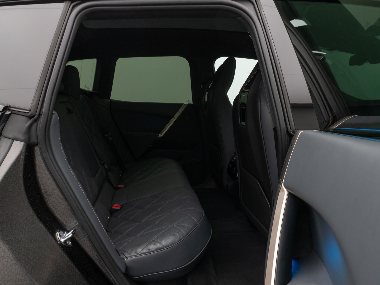 Fahrzeugabbildung BMW iX xD40 Sport Panorama Laser 360°ACC Komfort 22"