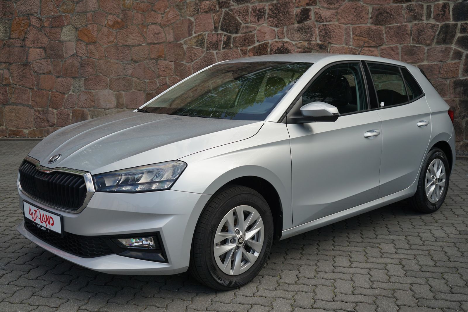 Skoda Fabia 1.0 TSI DSG LED Klima SmartLink Kamera DAB imagem 2
