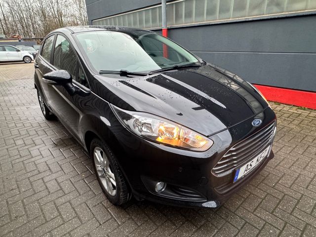 Ford Fiesta Titanium Klima Alu´s  8FACH SHZ GARANTIE