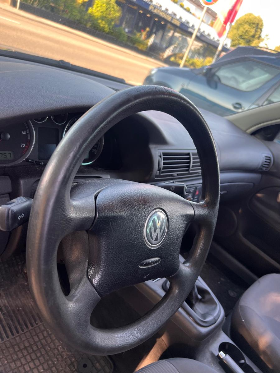 Volkswagen Passat 2004 — photo 7