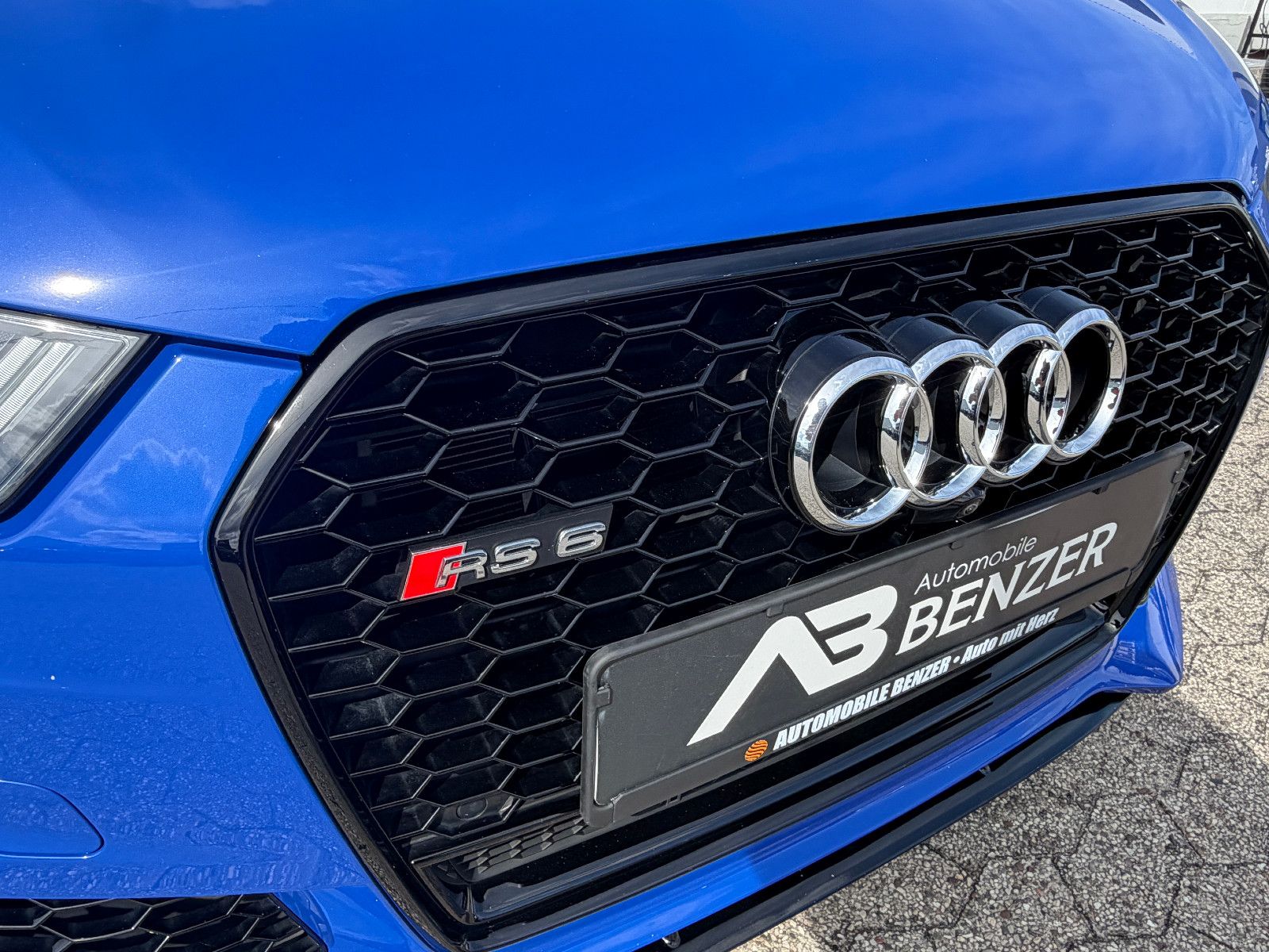 Fahrzeugabbildung Audi RS 6 Avant 4.0 TFSI/ performance/NOGARO- 1-150