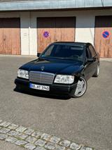 Mercedes-Benz E220 - gebrauchte Mercedes-Benz 220 aus dem Jahr 1994