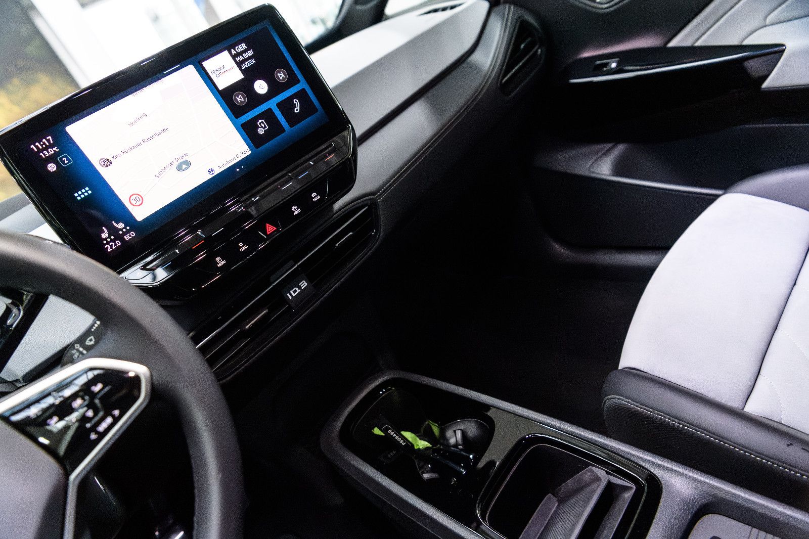 Fahrzeugabbildung Volkswagen ID.3 Pro S IQ-LED+360°KAM+KEYLESS+NAVI+82 kW/h