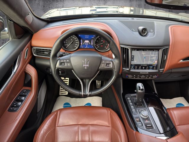 Maserati Levante GranSport S Q4*PANO*LED*SOFT*B&W*360°