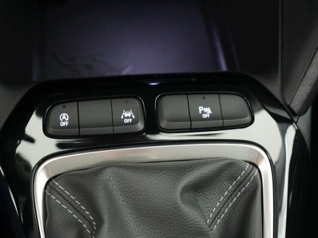 Corsa F ELEGANCE+RÜCKFAHRKAMERA+SITZ-/LENAKRADHE