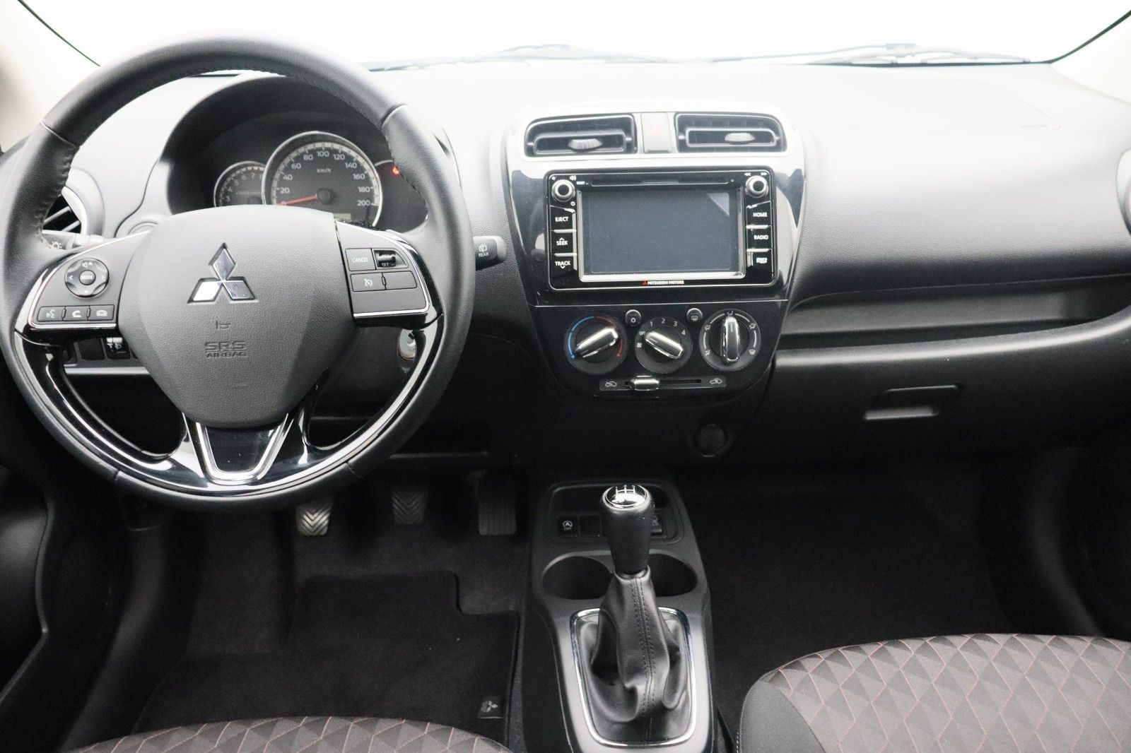 Fahrzeugabbildung Mitsubishi Space Star 1.2 Intro Edition+