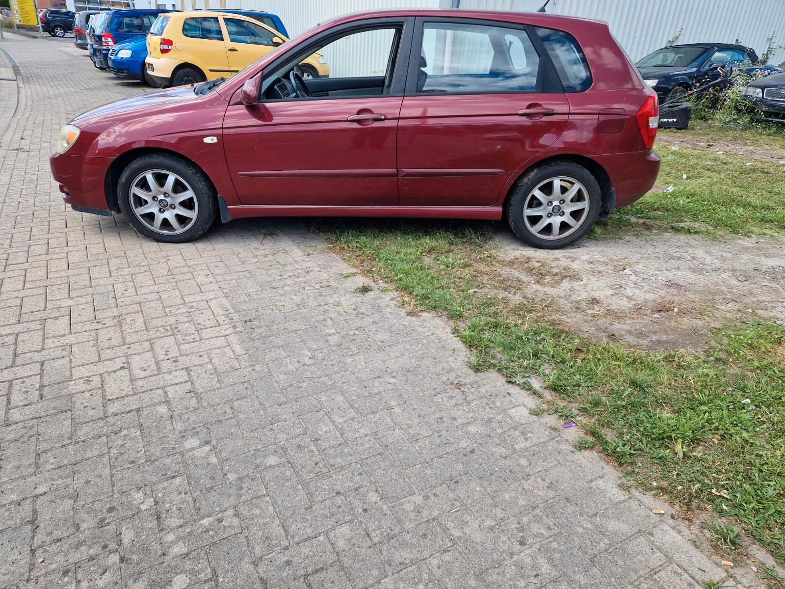 Kia Cerato 2005 — photo 7